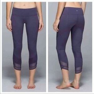 LuluLemon emerge renewed cropped leggings
